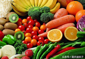 下巴一直长白色脓包痘是什么原因,下巴老是长痘是身体哪个器官不好