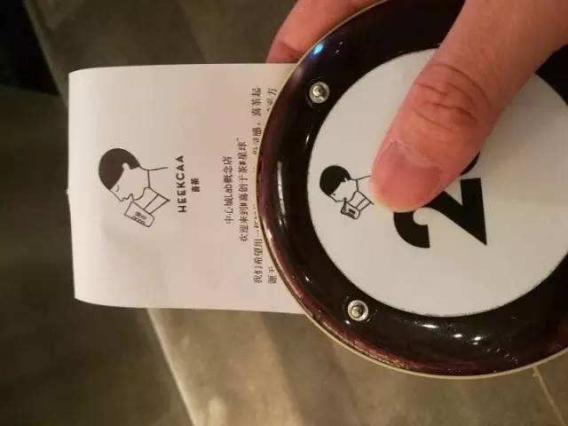 这家饮料店，从东莞排到深圳又排到上海，是好喝还是装逼！