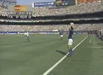 他是最佳九号半、以一己之力带队进世界杯决赛却踢飞点球憾失冠军