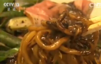 服了!路虎司机嫌春节吃太多为减肥辟谷5天,饿晕后撞车!