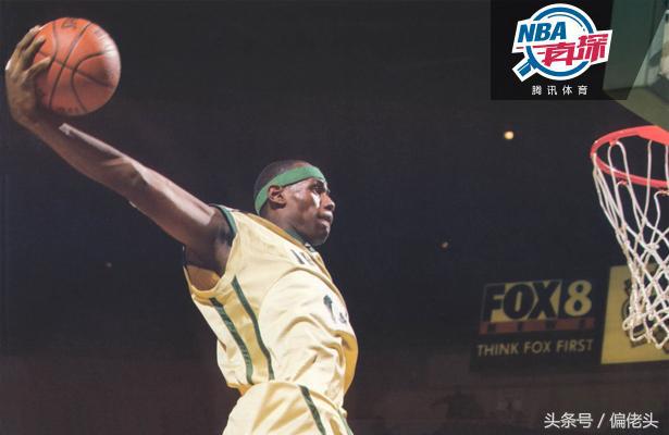 勒布朗詹姆斯热火训练服扣篮,2009全明星赛詹姆斯扣篮