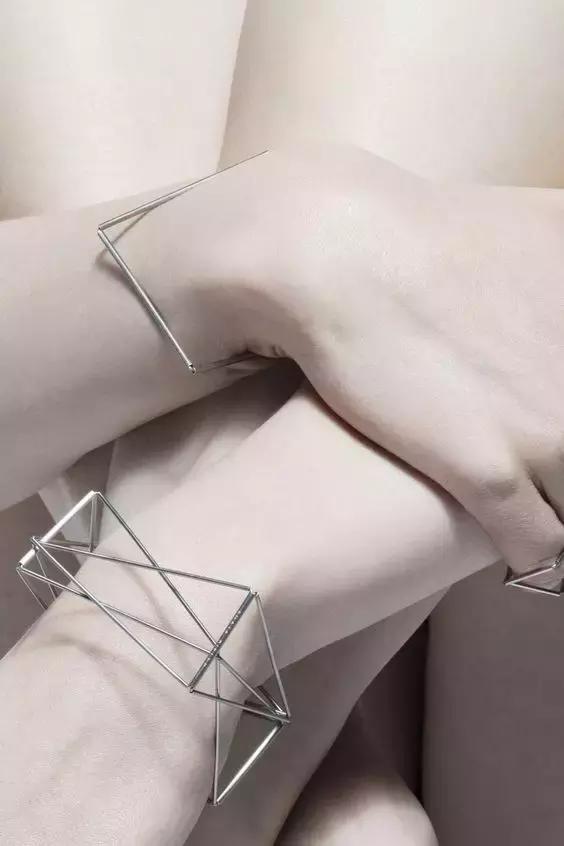 明星同款百元饰品,百元能买到什么化妆品