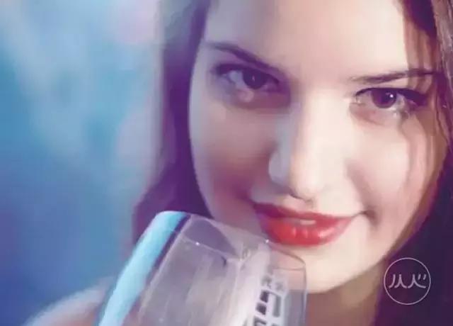 会喝酒的女人是怎样的女人,能喝酒的女人是什么样的人