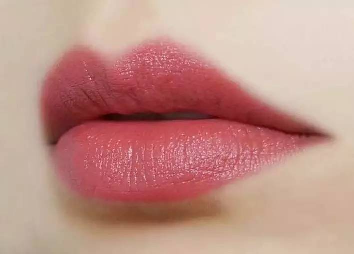 唇釉豆沙色排行榜10强,桃红色豆沙色显白唇膏唇釉