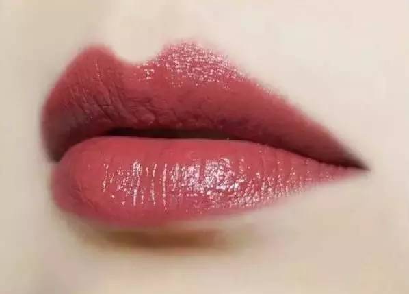 唇釉豆沙色排行榜10强,桃红色豆沙色显白唇膏唇釉