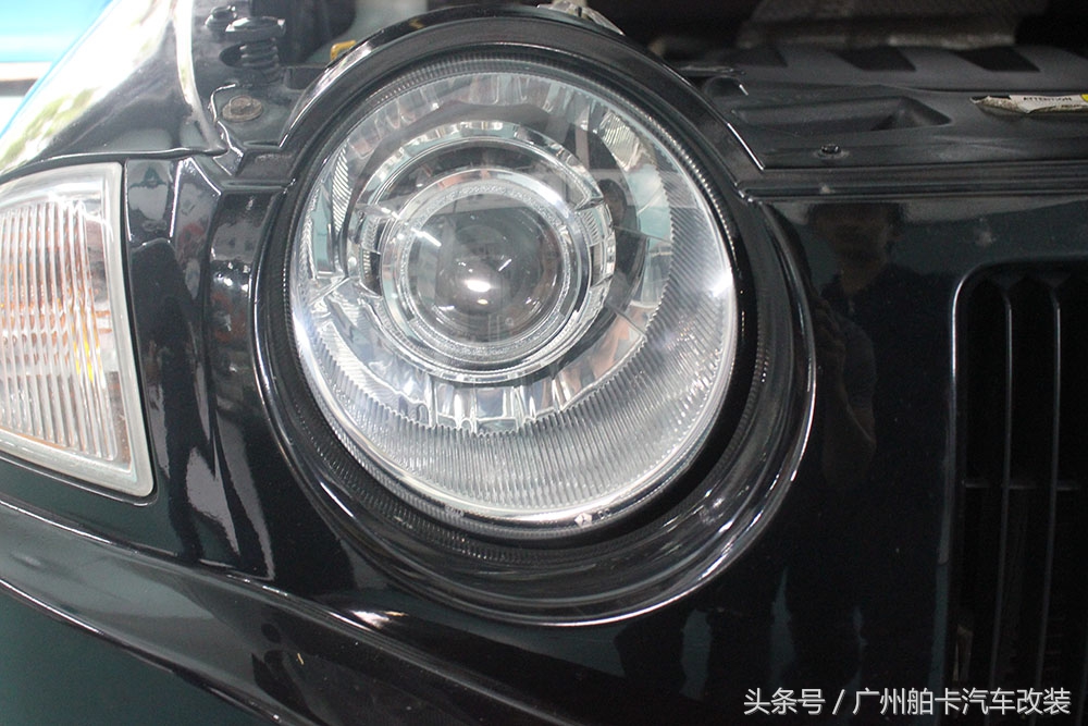 2017款jeep指南者大灯总成,jeep指南者改中网