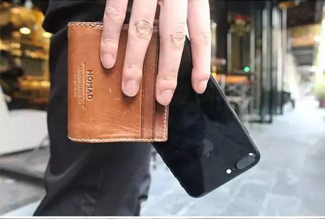 即是钱包又是充电宝?男同胞也信奉包治百病!