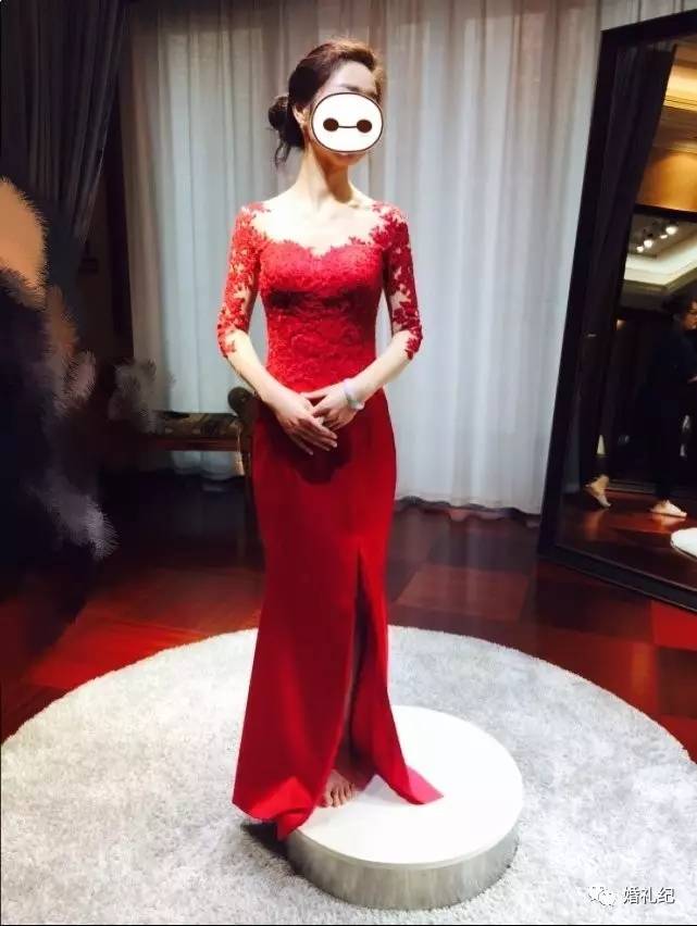 太瘦婚纱撑不起来？她们试完10家店，发现这3个款式最遮骨头