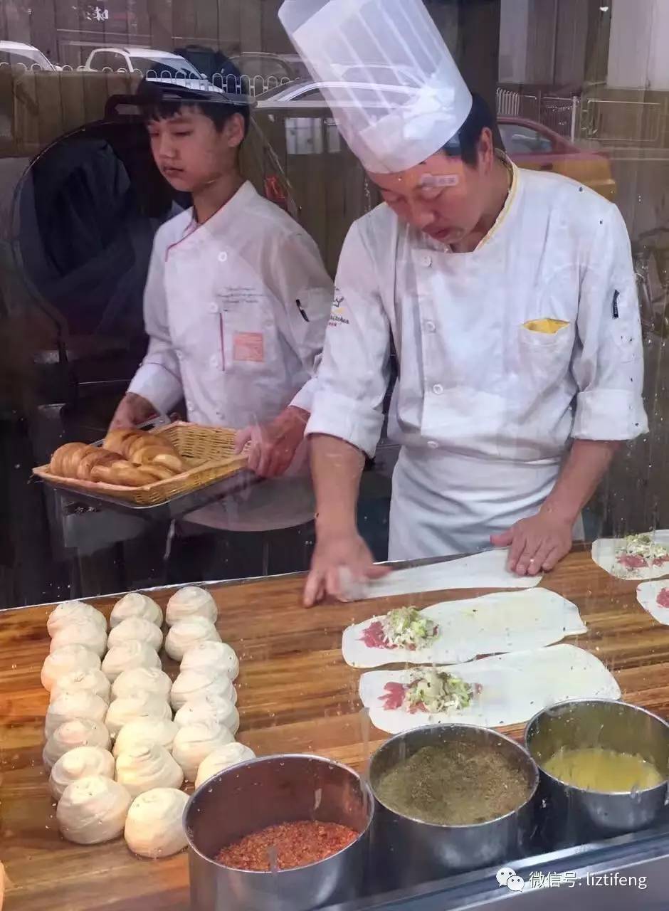 小小牛肉饼店月入万元,香酥牛肉饼摆摊
