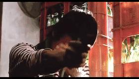 性无能,被劈腿,对着大海撸啊撸,廖凡因女友劈腿裸奔后开枪自杀