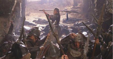 曹操割须弃袍故事,曹操割须弃袍的故事简介