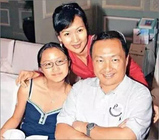 富商集邮、多次当小三称挡不住，这也许是娱乐圈最出格的女星