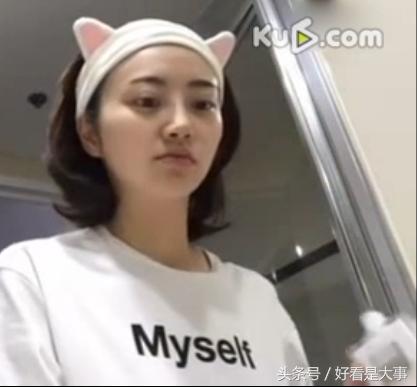 景甜洗一次脸花的银子够我一整天的伙食费了!