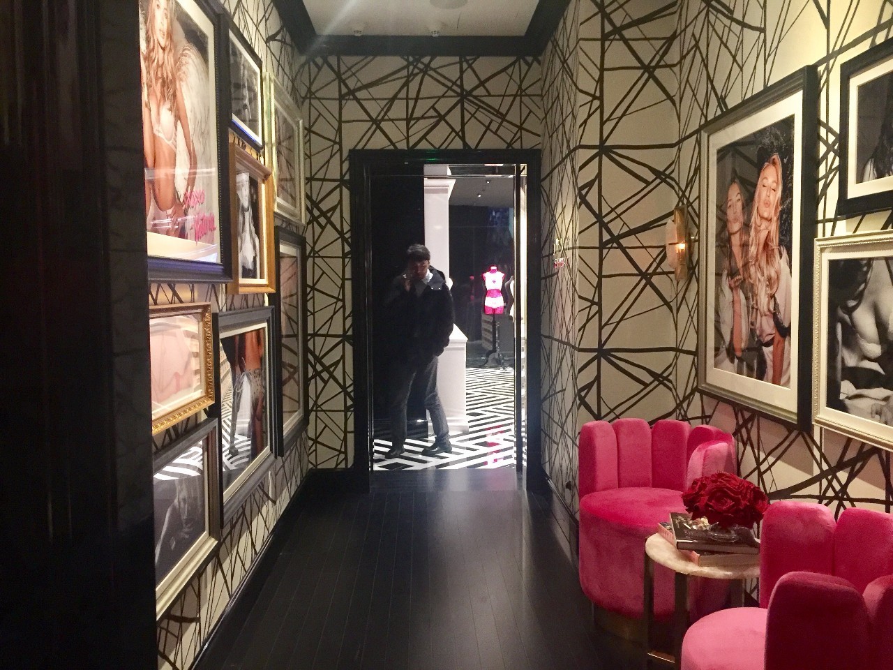 维多利亚的秘密上海有几家店,维多利亚的秘密旗舰店是正品吗