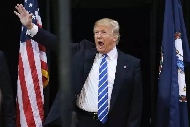 特朗普穿搭,特朗普穿衣风格特点