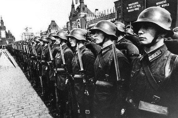 朱可夫败得最惨的一战,朱可夫为什么打不过德国元帅