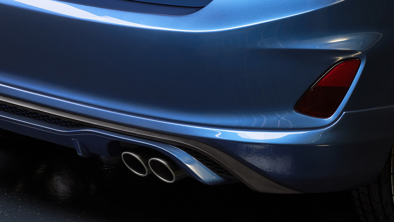 2013福特嘉年华s有什么区别,福特嘉年华st是后驱吗