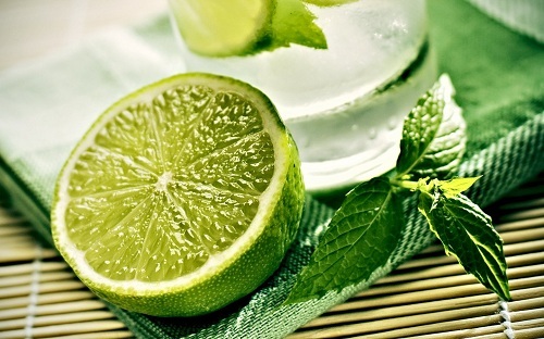 脸上起褐斑怎么治效果快,脸上黄褐斑点怎么去除