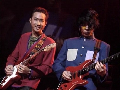 东京街头日本人唱海阔天空,日本街头听到中文歌曲海阔天空