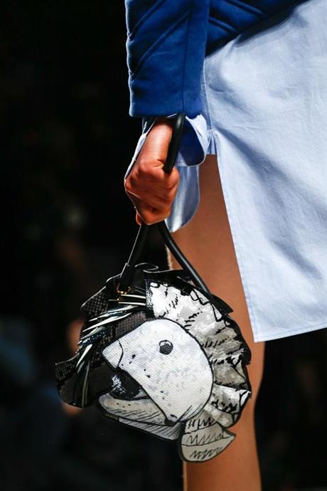 burberry2017春夏时装周,burberry时装周视频