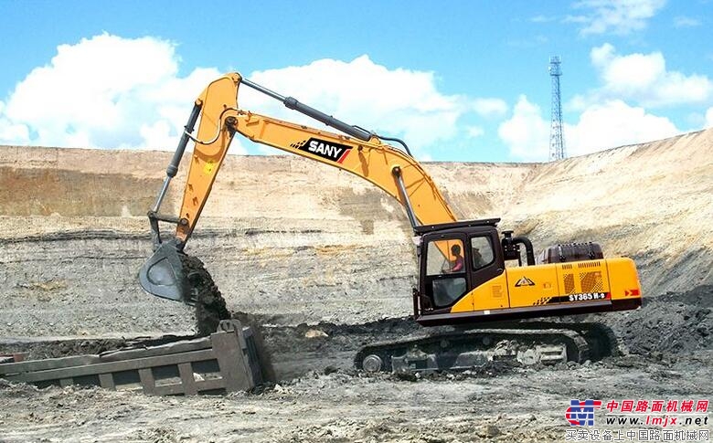 三一挖掘机到底有多新,三一挖掘机有四缸的吗