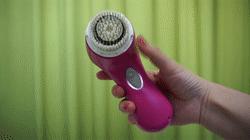 迪丽热巴关晓彤同款洗脸神器大PK！科莱丽vs露娜谁更好用？