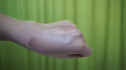 迪丽热巴关晓彤同款洗脸神器大PK！科莱丽vs露娜谁更好用？