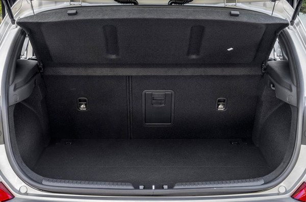 现代i30试驾视频图片,现代i30新车图解