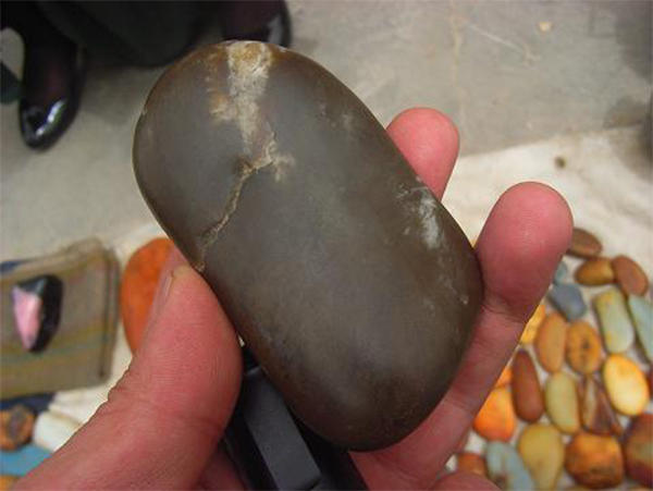 和田墨玉桃花石值钱吗,桃花石和田玉