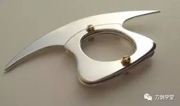 美艳又危险！来看看这款“蛇蝎美人”戒指刀