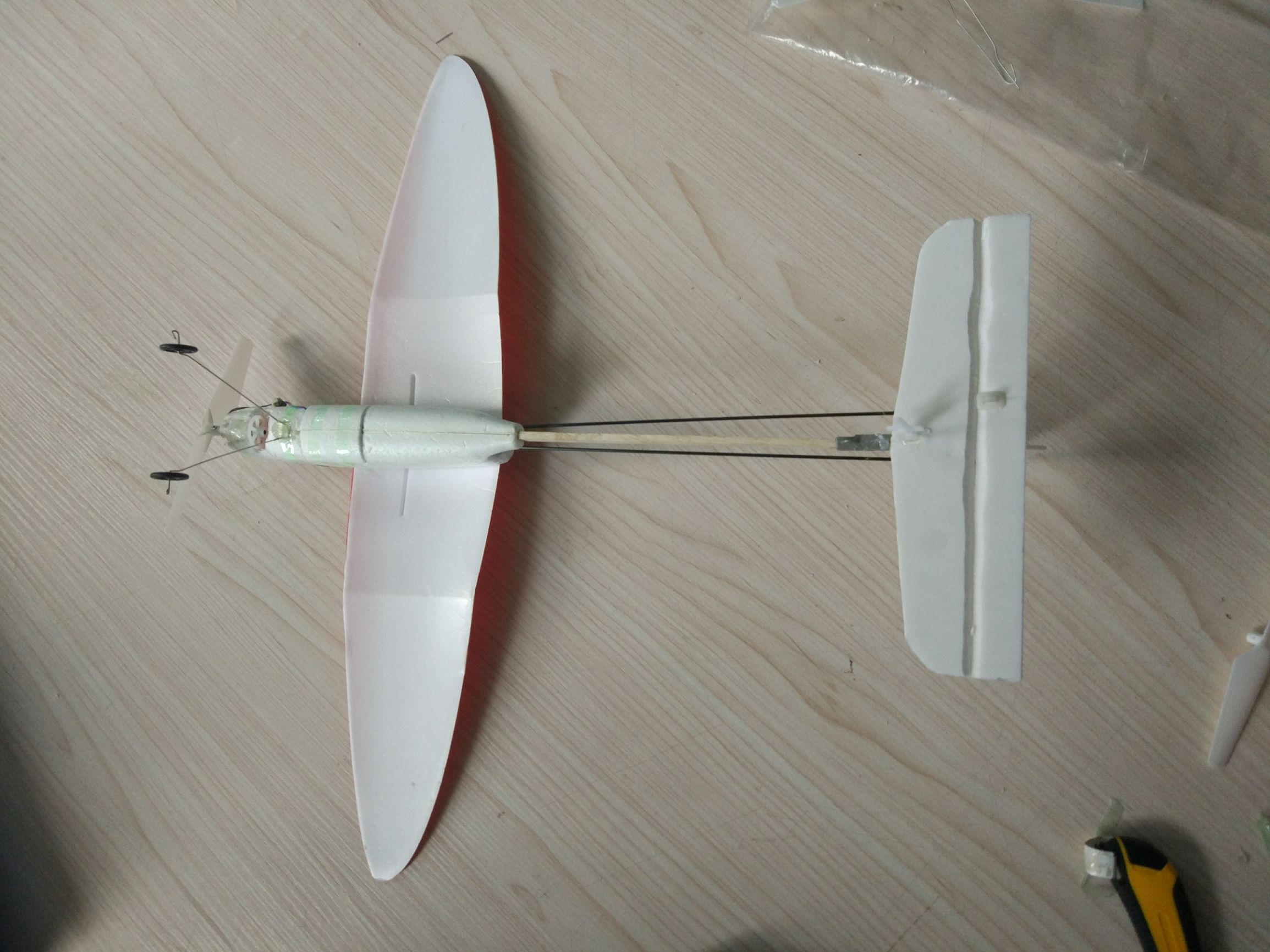 自己做航模小飞机需要哪些东西,怎么制作航模小飞机