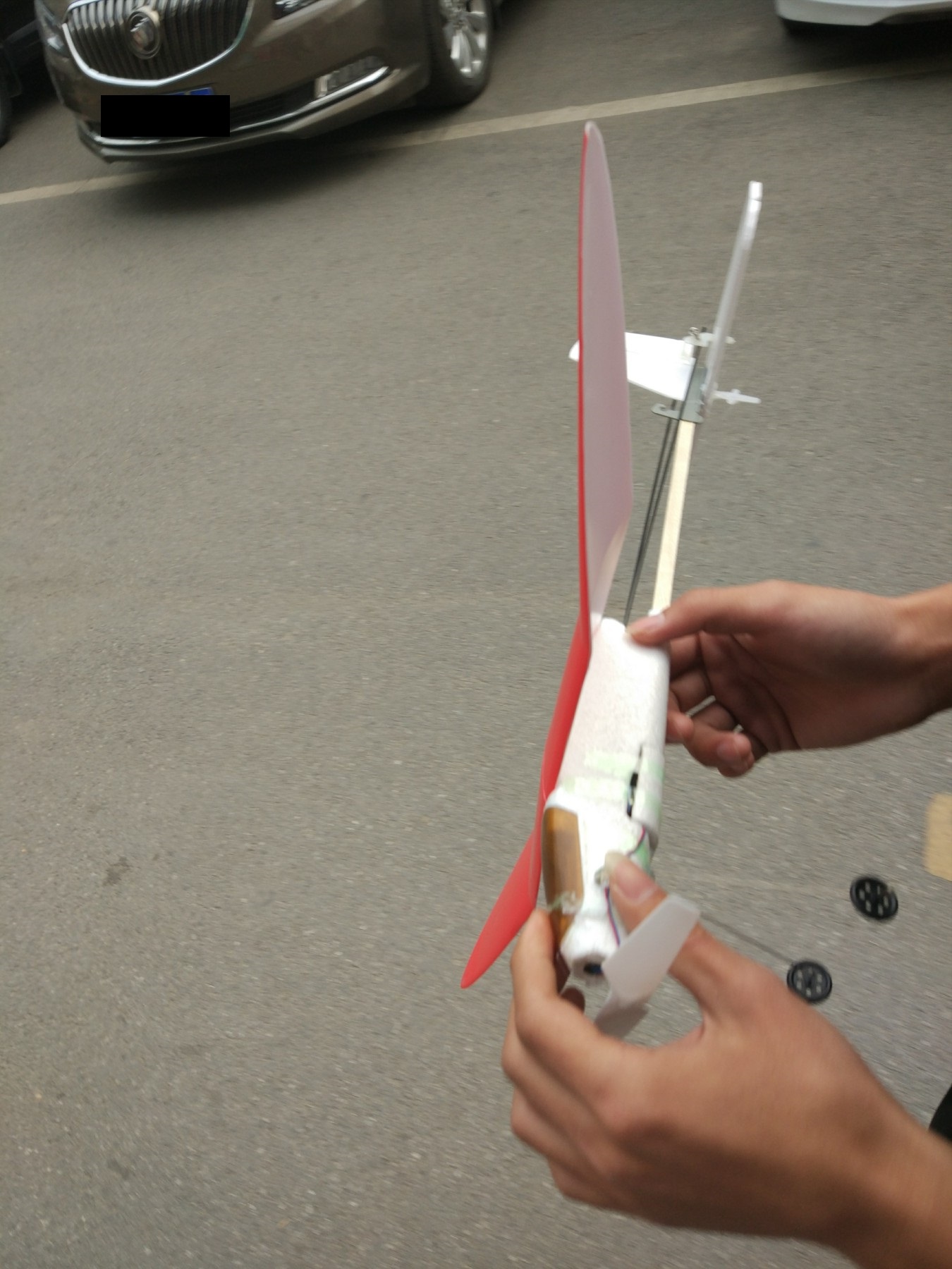 自己做航模小飞机需要哪些东西,怎么制作航模小飞机