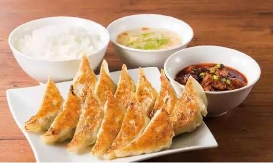 将一个濒临倒闭的百年米店做到年入15亿，他却更怕孩子们