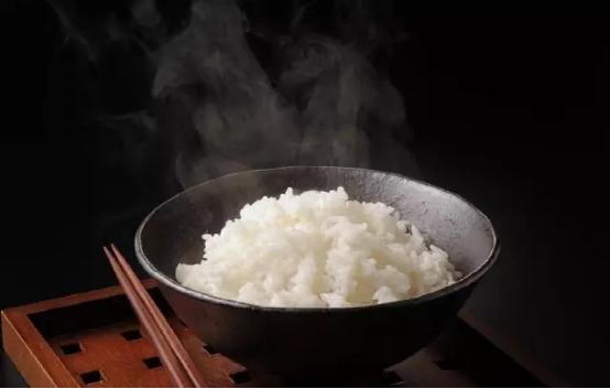 将一个濒临倒闭的百年米店做到年入15亿，他却更怕孩子们