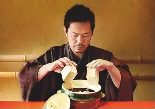 将一个濒临倒闭的百年米店做到年入15亿，他却更怕孩子们