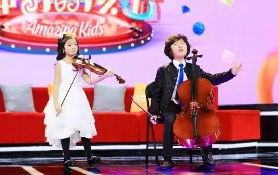 都在催谢娜当妈!没想到她早已练好带娃秘籍