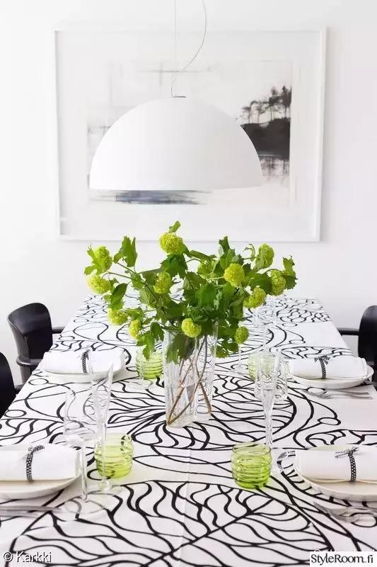 有了它，再丑的桌子也能重新焕发光彩！