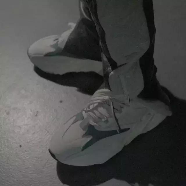 yeezy最后一款鞋,这双鞋又惊艳了谁的岁月