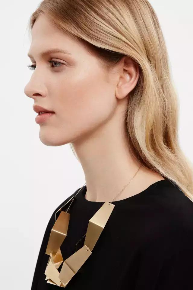 明星同款百元饰品,百元能买到什么化妆品