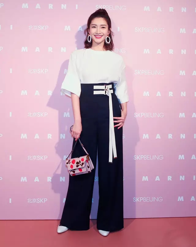 秋天高端大气上档次的包包,适合春夏的大牌包包