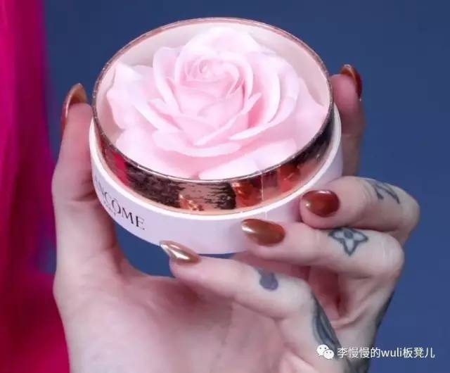 兰蔻玫瑰高光抢不到，我自己做了个花瓣腮红过过瘾