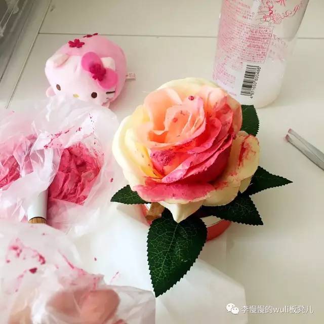 兰蔻玫瑰高光抢不到，我自己做了个花瓣腮红过过瘾