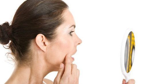 毛孔粗大不卡粉底妆技巧,痘印还有粗大毛孔怎么上妆不卡粉