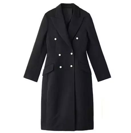 她又会穿又爱做白日梦，我觉得很可爱