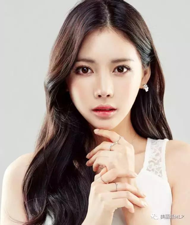 有哪些好看的韩国网红,2017年最受欢迎的十大韩国网红