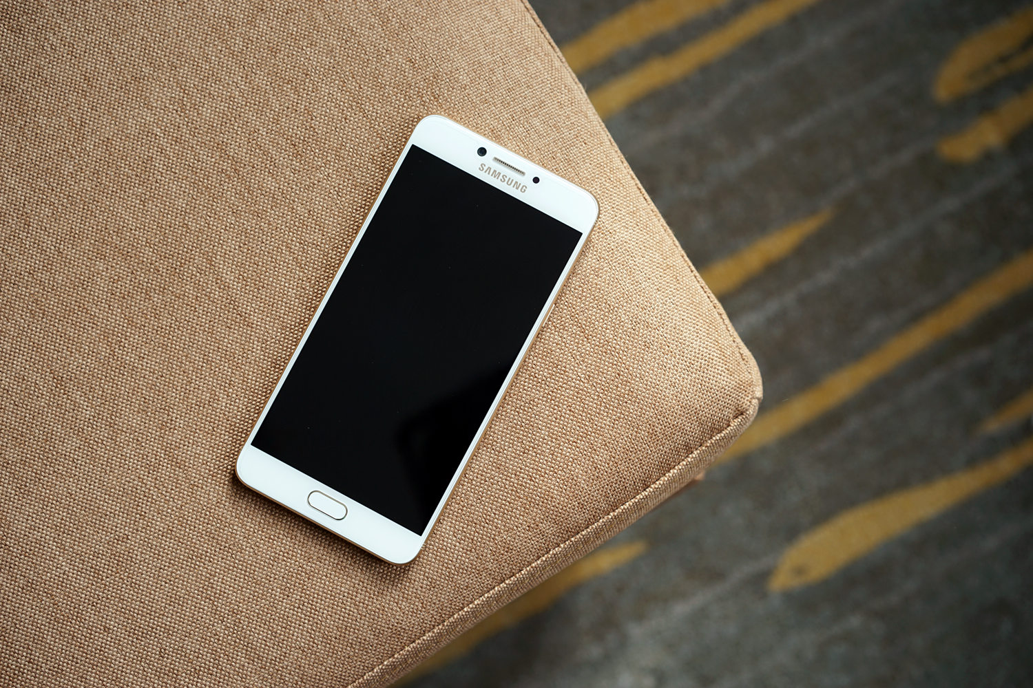 三星galaxyc7pro什么时候出的,三星galaxyc7pro什么价格