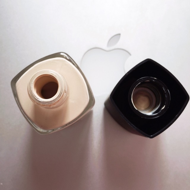 8款干皮自用热门底妆粉底大评测 (新手底妆最好用什么粉底)