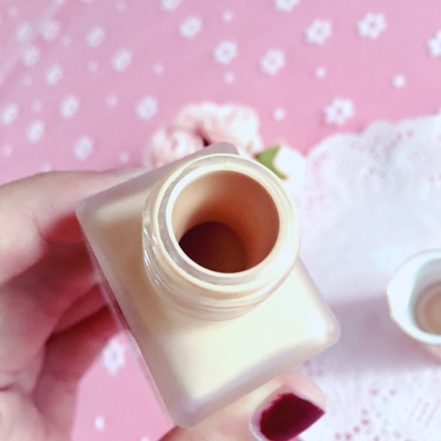 8款干皮自用热门底妆粉底大评测 (新手底妆最好用什么粉底)