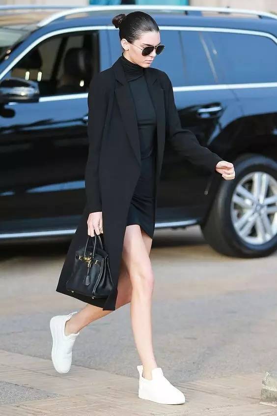 TA才是肯豆真爱｜流水的时尚造型铁打的小白鞋