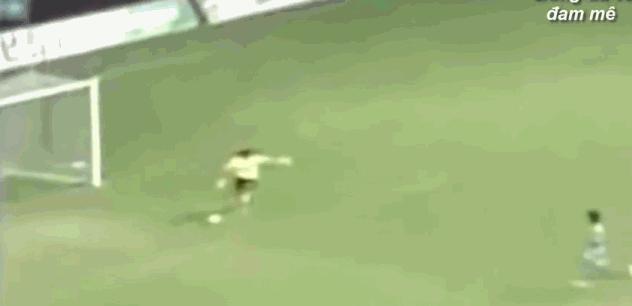 足坛门将精彩扑救诺伊尔,爆笑足球门将失误视频全集